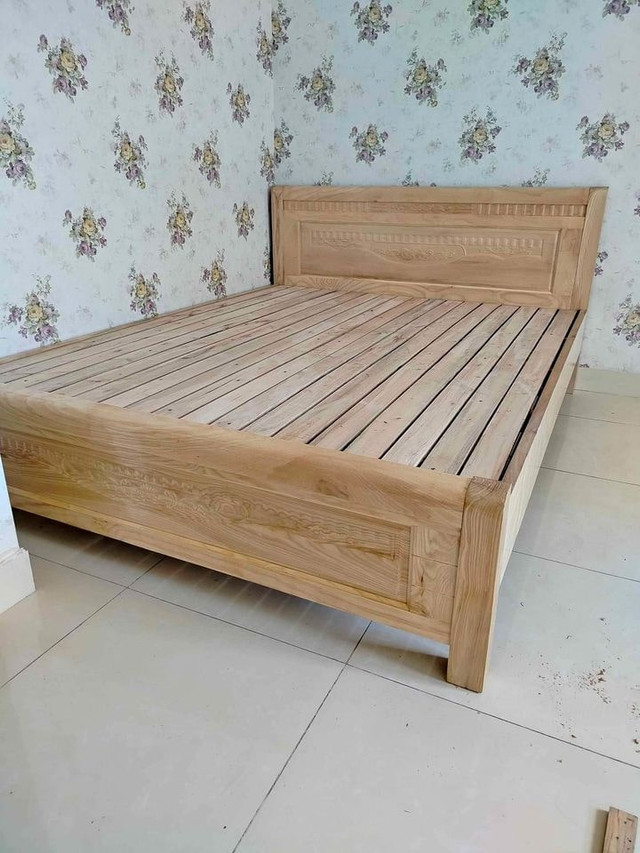 Giường gỗ sồi Nga