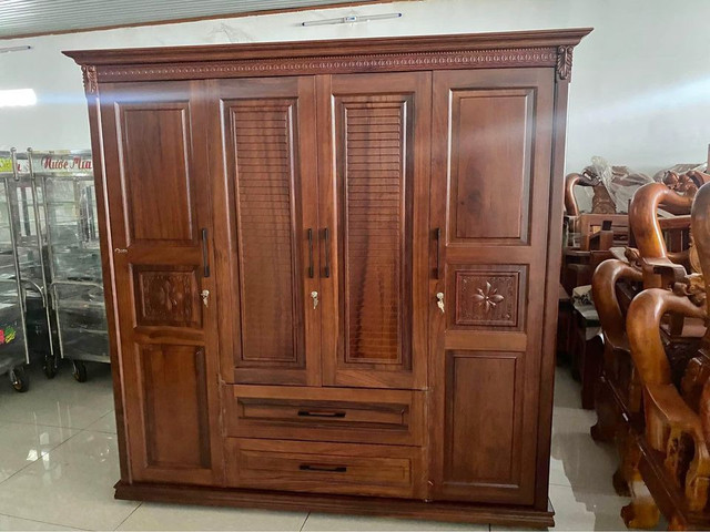 Tủ quần áo gỗ cẩm lai